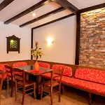 Cafe Alpina Casa de hóspedes