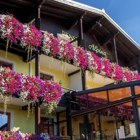 Cafe Alpina Casa de hóspedes Innsbruck