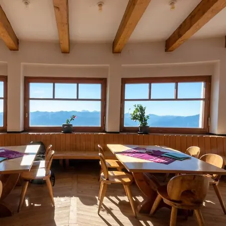 Maison d'hôtes Café Alpina 3*