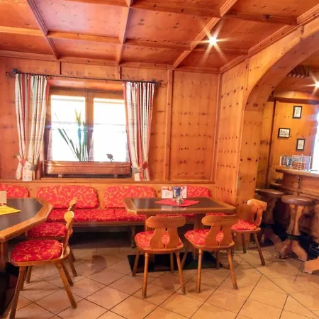Cafe Alpina Guest house