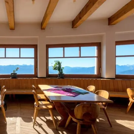 Cafe Alpina Guest house Innsbruck
