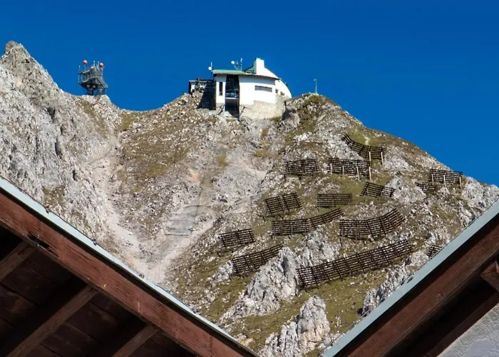 Cafe Alpina Guest house