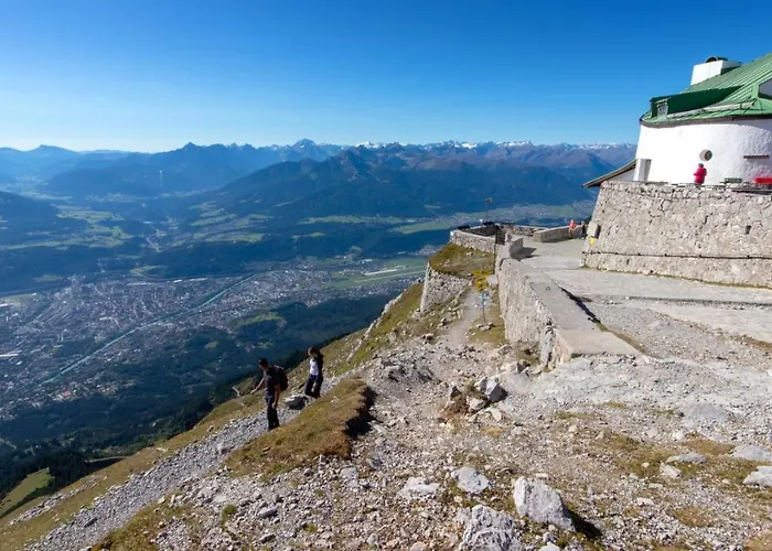 Guest house Cafe Alpina 3*