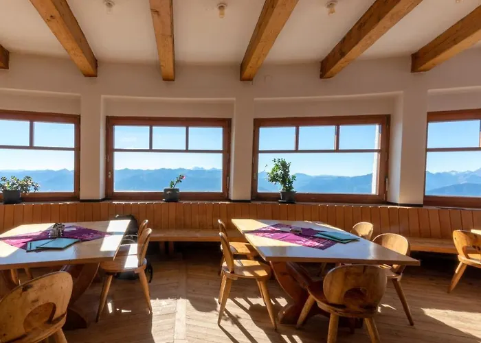 Guest house Cafe Alpina 3*